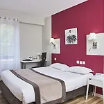 Logis De La Bruyere 3* بوزاوغيس