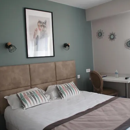 Logis De La Bruyere 3*