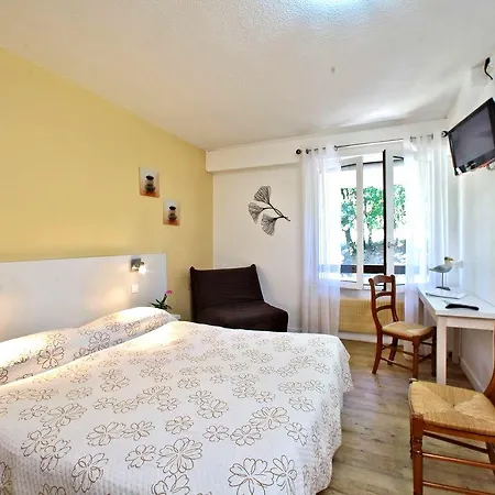 Logis De La Bruyere Отель