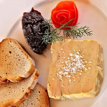 Logis De La Bruyere Пузож