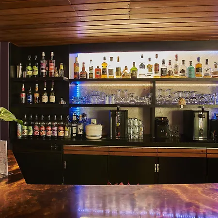 Logis De La Bruyere Пузож