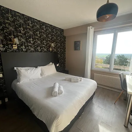 Logis De La Bruyere Hotel