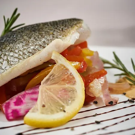 Отель Logis De La Bruyere Пузож