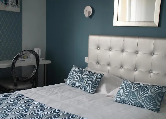 Szálloda Logis De La Bruyere 3*