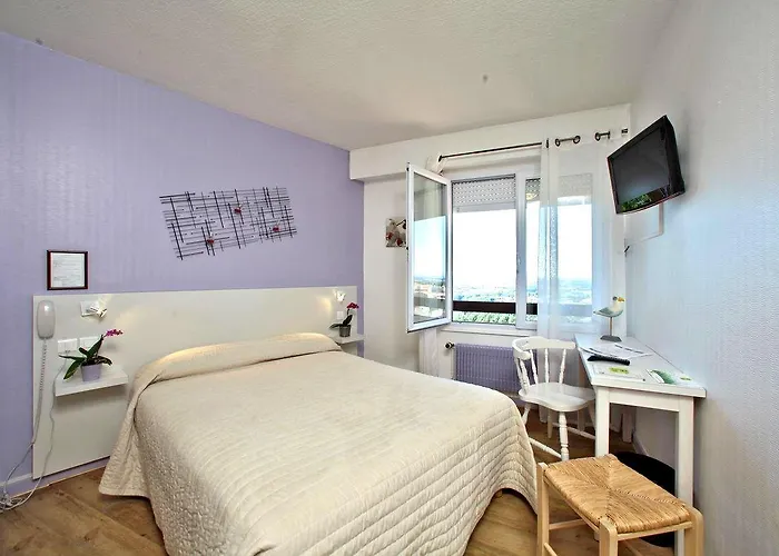 Hotel De La Bruyere Pouzauges