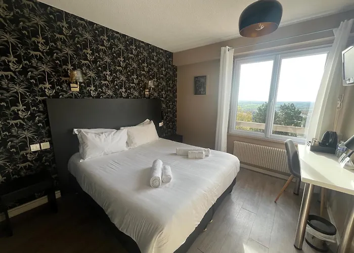 Logis De La Bruyere Hotel