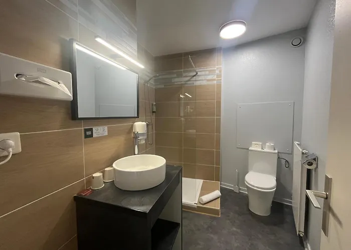 Logis De La Bruyere Hotel 3*